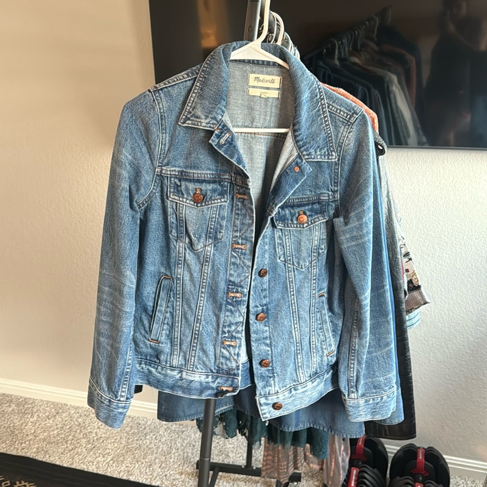 Madewell Classic denim trucker jacket